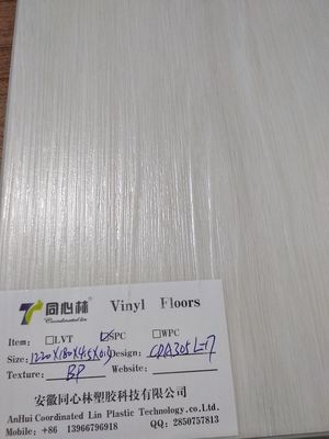 Abnutzung-widerstehendes Vinyllamellenförmig angeordnetes Bodenbelag-Klicken-System 0.1mm - 0.7mm Abnutzungs-Schicht